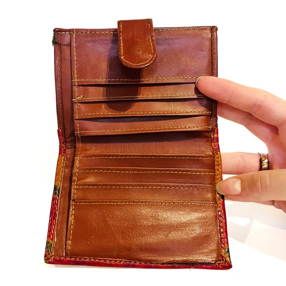 Vintage 1993 MTC India Hand Painted Leather Wallet Multicolour Coin Purse Red - Picture 4 of 16